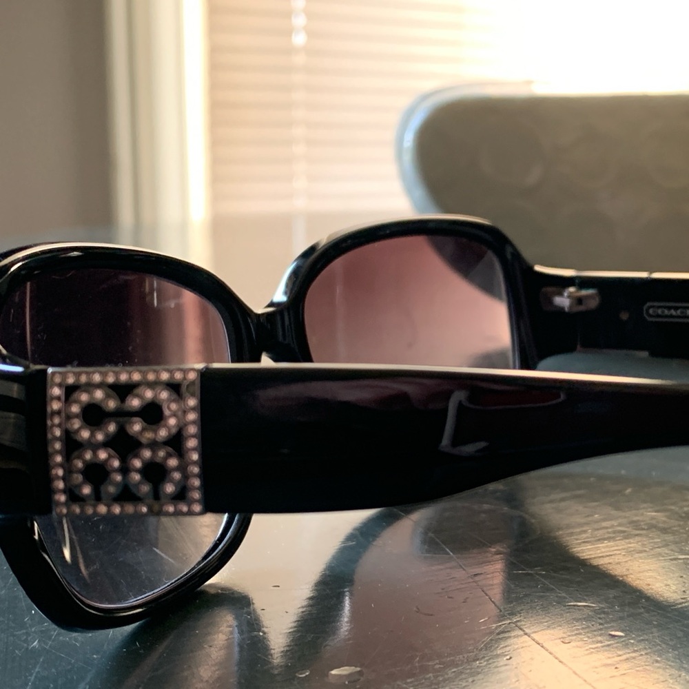 Coach Sunglasses S2025 - 001 Black Oval with Case - Picture 4 of 9